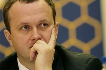 Чому прем'єру Фінляндії вистачає двох охоронців, а в нас - паркани з синіх мундирів?