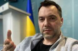 Арестович пожаловался, что сын считает его бездельником