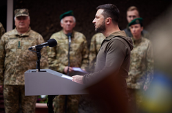  Зеленский: «Наша задача номер один – это отправить и дожать войска РФ на те территории, где они были до 24 февраля» 