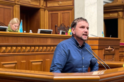 Україна знову святкуватиме 9 травня? Нардеп звинуватив Банкову у підігруванні Путіну