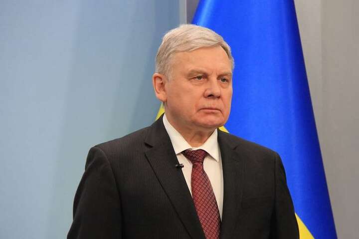 Колишній міністр оборони України переїжджає до Словенії