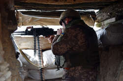 Українські захисники тримають оборону