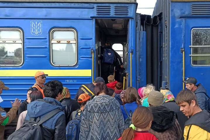 «Укрзализныця» предупредила об опоздании более 20 поездов