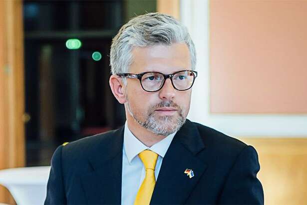 «Це ляпас»: посол розкритикував Берлін за заборону української символіки 8-9 травня