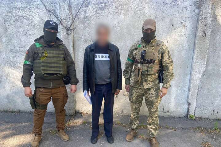 Харківщина: двом посадовцям оголосили підозри у держраді