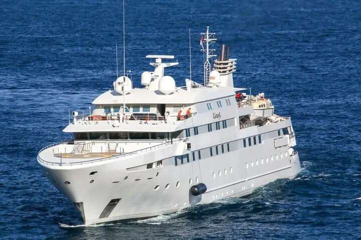 90-метрова Lauren L коштує $75 млн і входить до топ-100 найдорожчих яхт світу - Журналіст розшукав розкішну яхту Коломойського: пришвартована у Болгарії (фото)