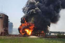 На обстріляному нафтопереробному заводі у Лисичанську є загроза вибуху – Денісова
