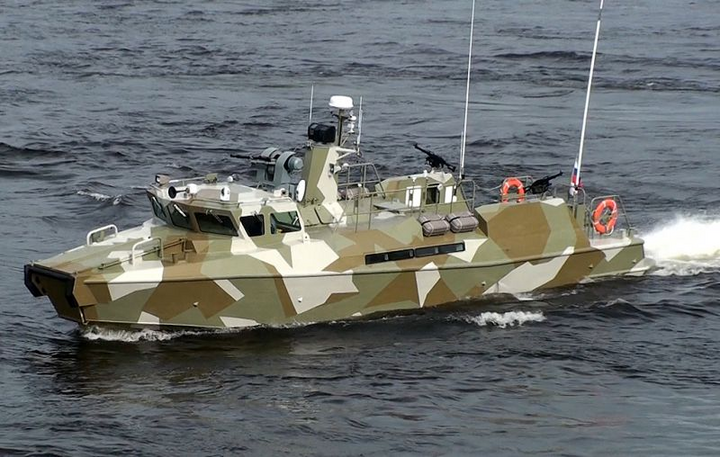 Возле Змеиного «Байрактары» уничтожили три российских катера