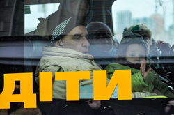 Окупанти змушують вихователів дитсадків їхати з Донецька до Маріуполя