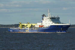 Корабель не затонув, але має серйозні пошкодження