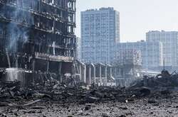 ТРЦ Retroville після ракетного обстрілу в березні