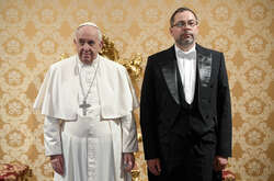  Папа Франциск та посол України у Ватикані Андрій Юраш  