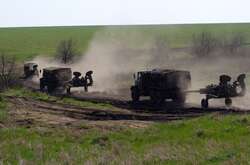 Триває ведення оборонної операції у визначеному районі відповідальності на Донецькому і Луганському напрямках