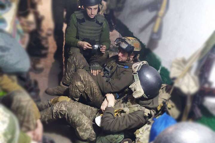 Лица героев. Яркие фото защитников Украины из «Азовстали»