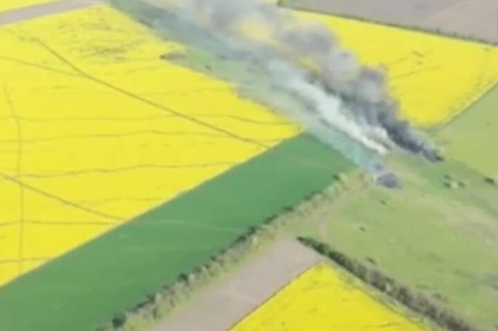 ЗСУ показали з висоти пташиного польоту, як горять російські мінометники (відео)