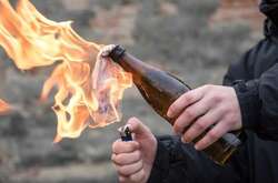 Невідомі закидають військкомати «коктейлями Молотова»