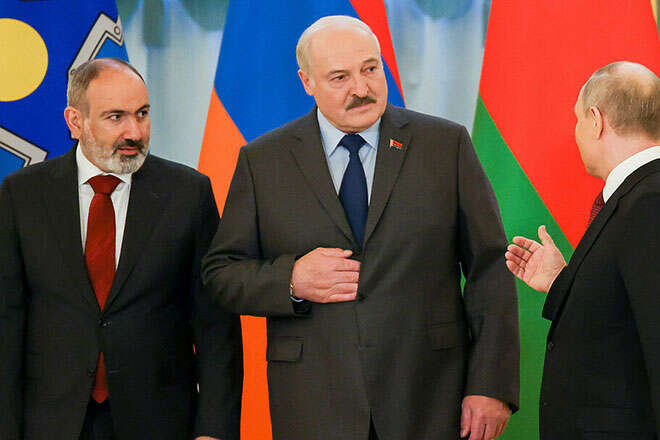 «Поодинці нас розчавлять». Лукашенко відчуває близький крах ОДКБ?