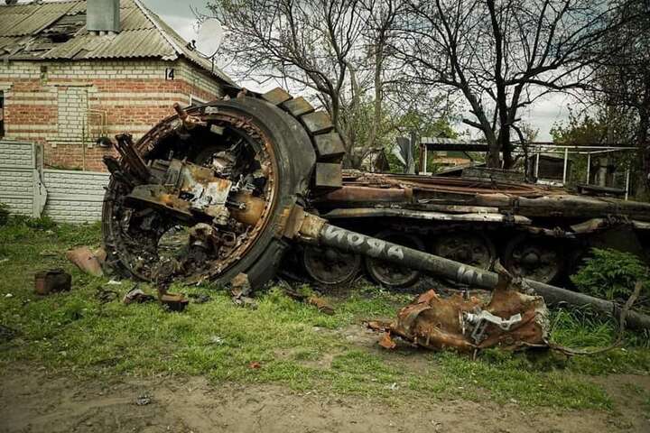 Рашистські загарбники зазнали втрат на Донбасі: знищено літак та багато техніки