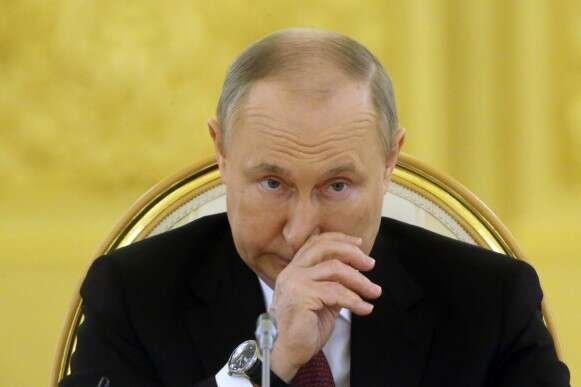 Путін особисто керує військовим наступом проти України – Guardian