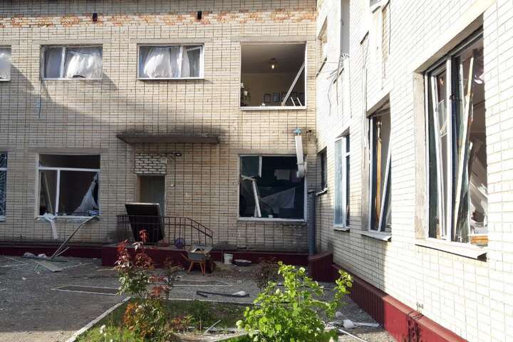 Рашисти обстріляли Охтирку: постраждав храм та дитсадок, є поранені (фото)