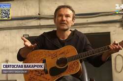 Вакарчук под обстрелами добрался в Луганскую область и устроил тайный концерт