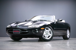 Річард Гір продав свій автомобіль на допомогу Україні: результати аукціону