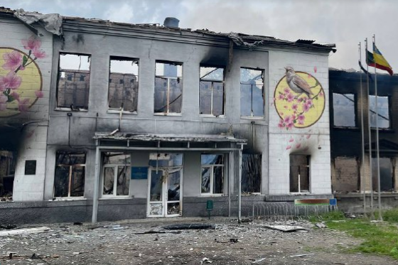 На Донеччині рашисти обстріляли школу фосфорними боєприпасами (фото)