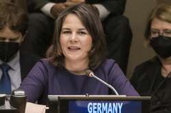 Глава МЗС Німеччини назвала ще одну зброю росіян у війні з Україною