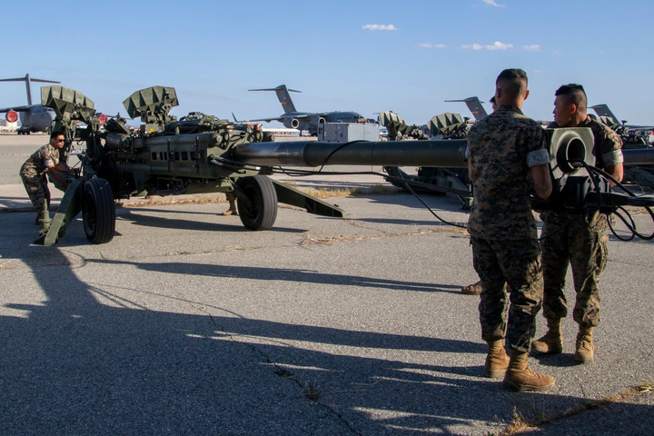 Украина получит от США гаубицы с боеприпасами (фото)