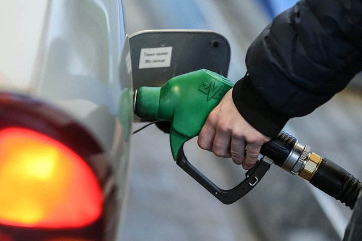 Нужно ли государству ограничивать цены на бензин? Крупный нефтетрейдер удивил заявлением