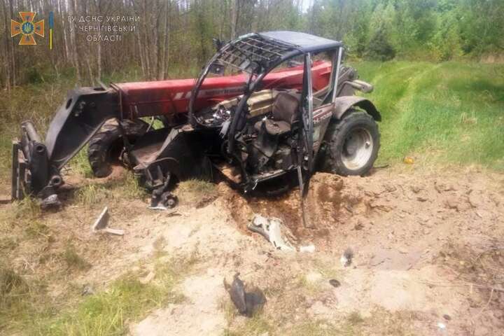 На Чернігівщині трактор підірвався на міні