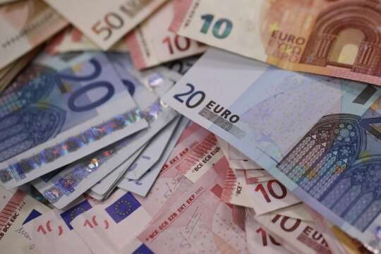 Німеччина виділить близько 1 млрд євро для підтримки бюджету України