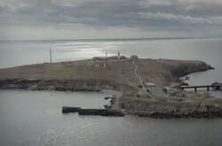 Рашисти почали ховати своїх солдат, які загинули на о. Зміїний