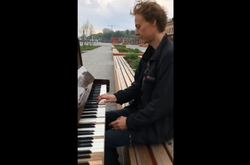 Житель Тюмені зіграв на вулиці гімн України і потрапив за це у тюрму