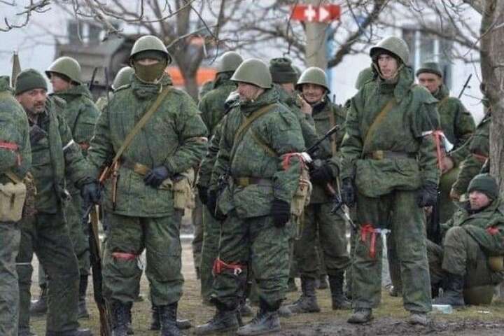 Російські військові сидять на наркотиках, щоб бути «в тонусі» на війні (аудіо)