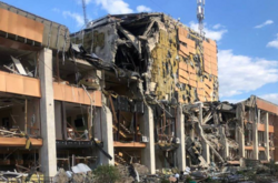 Последствия ракетного удара по Дому культуры в Лозовой Харьковской области