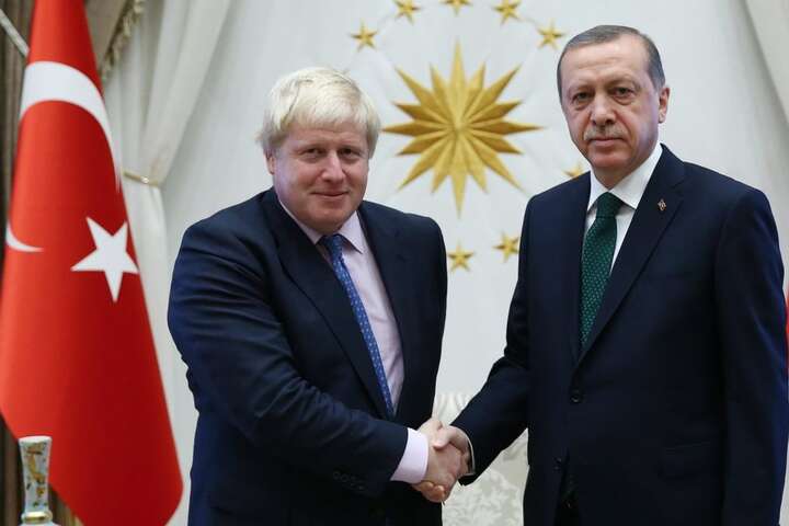 Борис Джонсон та президент Туреччини Реджеп Тайіп Ердоган домовилися спільно працювати над розблокуванням каналів постачання зерна з України - Джонсон та Ердоган обговорили вивезення зерна з України