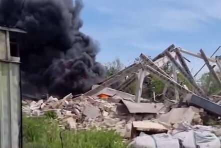 Ким показал последствия ракетного удара по строительной базе в Николаеве (видео)