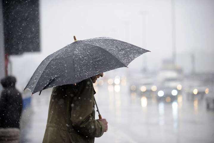 Синоптики передают сильные дожди: какой будет погода в воскресенье