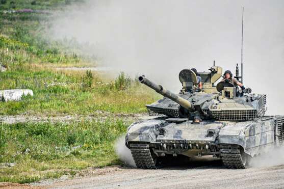 Багатоповерхівки Сєвєродонецька росіяни розстрілюють впритул із танків