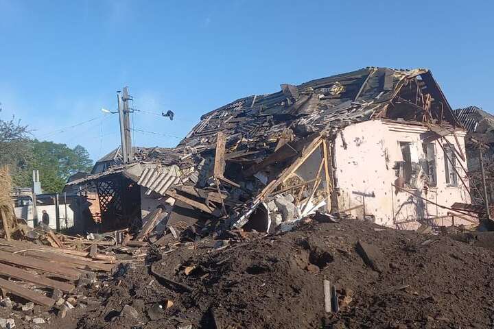 Росіяни продовжують гатити по Сумщині, пошкоджено приватні будинки