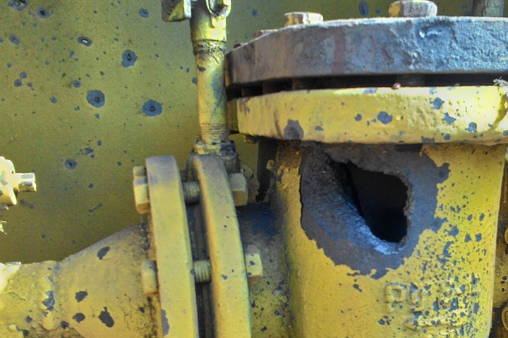 Провести ремонтні роботи практично неможливо - Рашисти пошкодили газопровід на Луганщині 