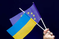 Київ наполягає на наданні Україні статусу кандидата в члени в ЄС вже в червні