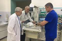 Лікарі львівського «Охматдиту» провели унікальну операцію триденному малюку