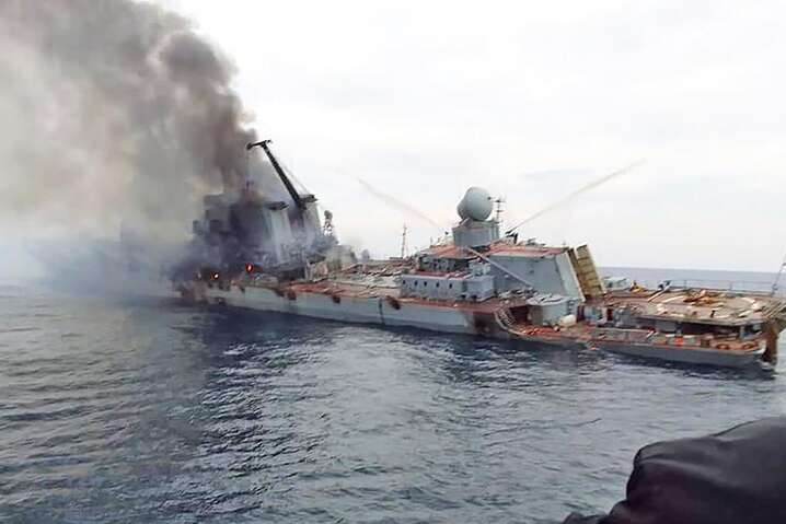 Как крейсер «Москва» предлагал защитникам Змеиного сдаться: видео