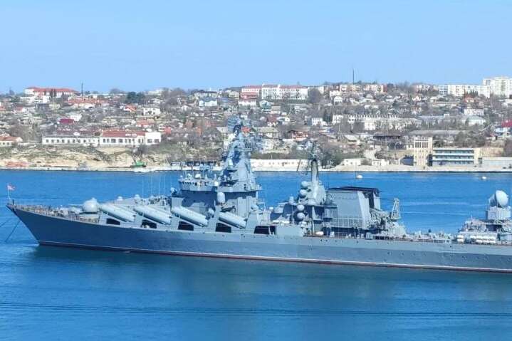 Росія забрала зі затонулого крейсера «Москва» тіла загиблих – розвідка