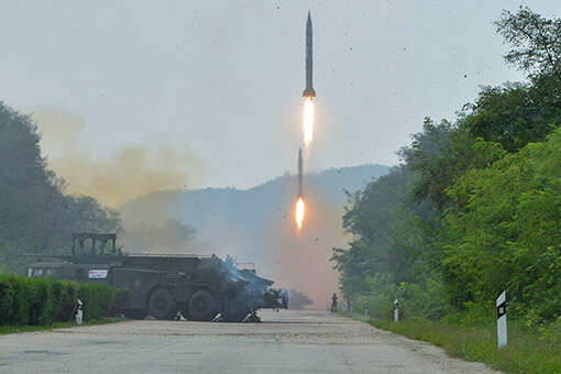 Північна Корея запустила декілька балістичних ракет 