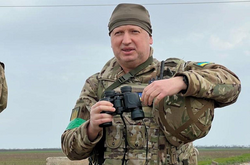 Готов свидетельствовать из окопов: Турчинов прокомментировал повестку от СБУ