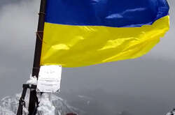 Альпіністи підняли над «Піком Путіна» український прапор (відео)