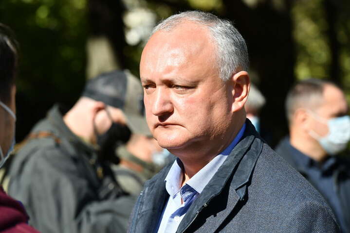 Прокурори просять суд арештувати експрезидента Молдови Додона на 30 діб